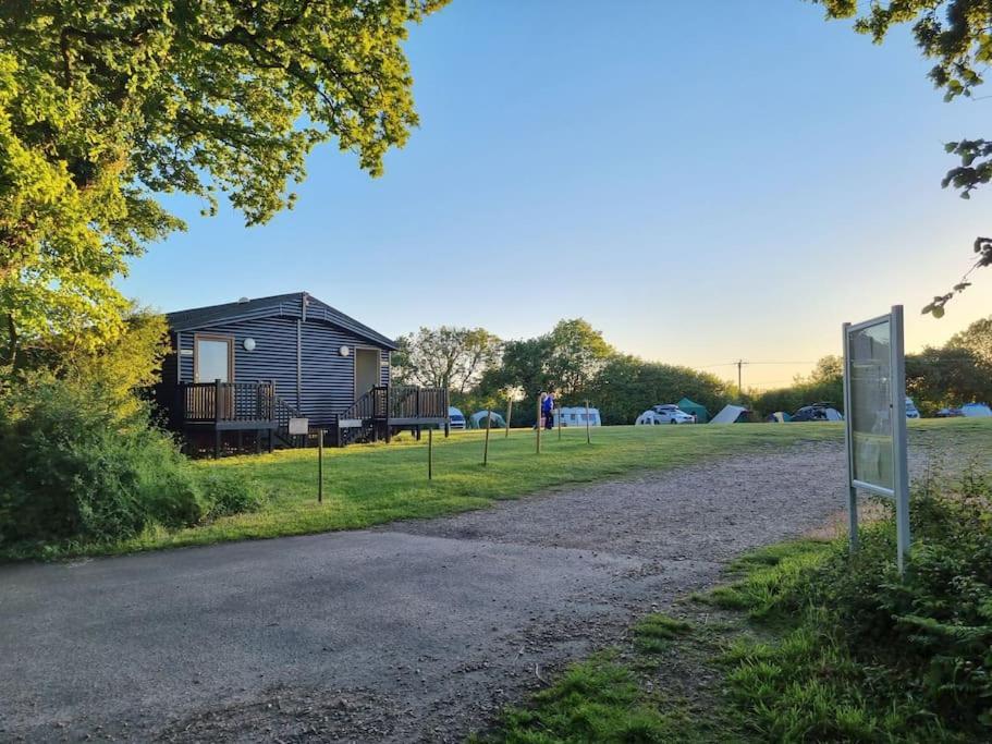 Shepherds Hut At Cummins Farm, Lyme Regis Hotel Bridport Exterior photo